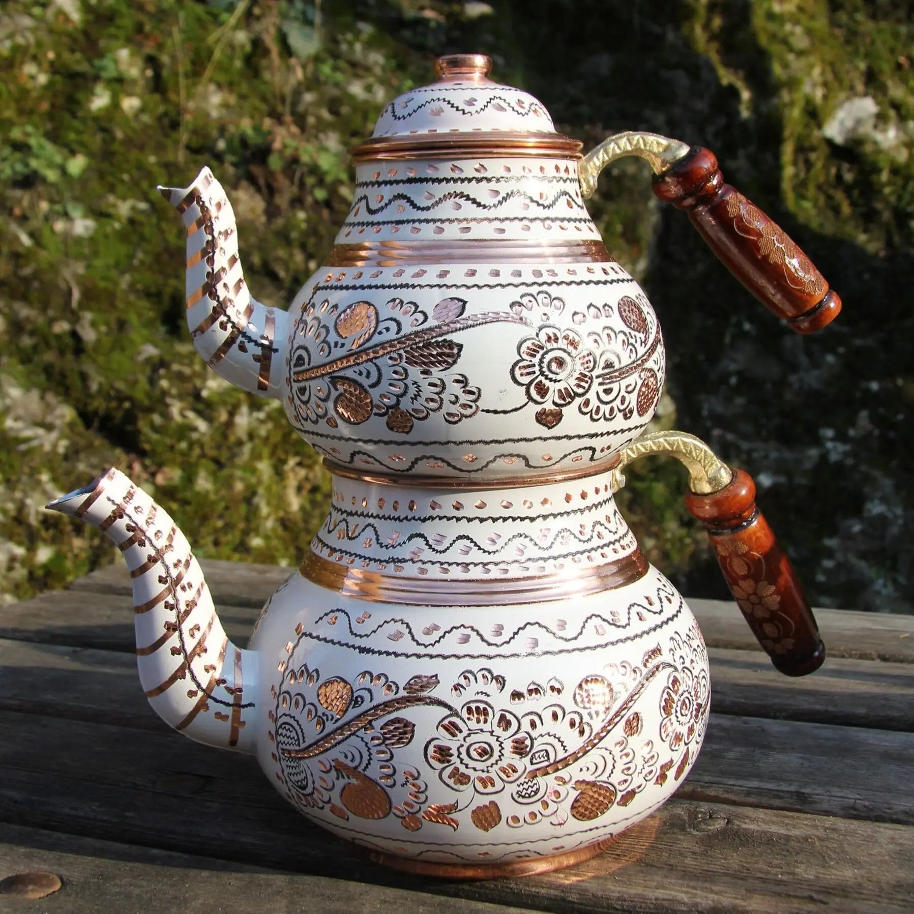 Vintage teapot with compartmentalized floor - Diritti d'Autore
