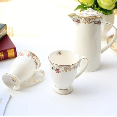 Service à thé Anglais Blanc et Élégant en Porcelaine
