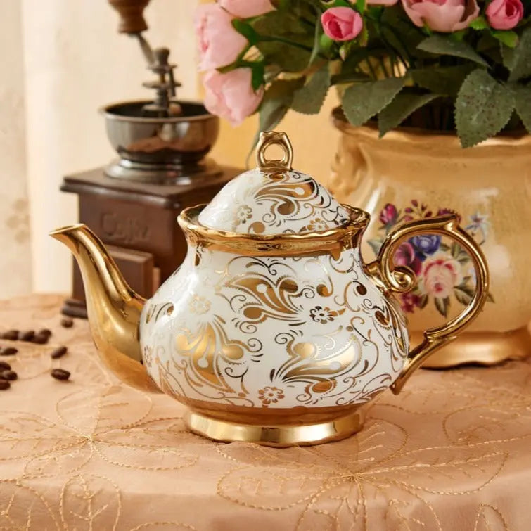 Service à thé Anglais en Porcelaine Blanc et Doré