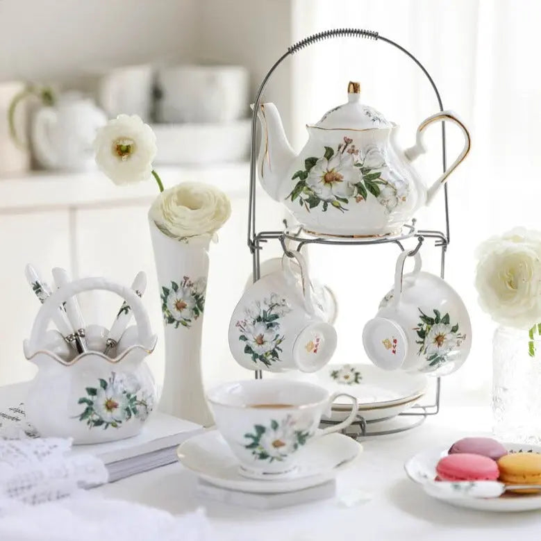 Service à thé Anglais en Porcelaine Fleurs Blanches