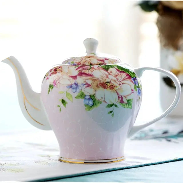 Théière Anglaise Originale Rose en Porcelaine 1.4L