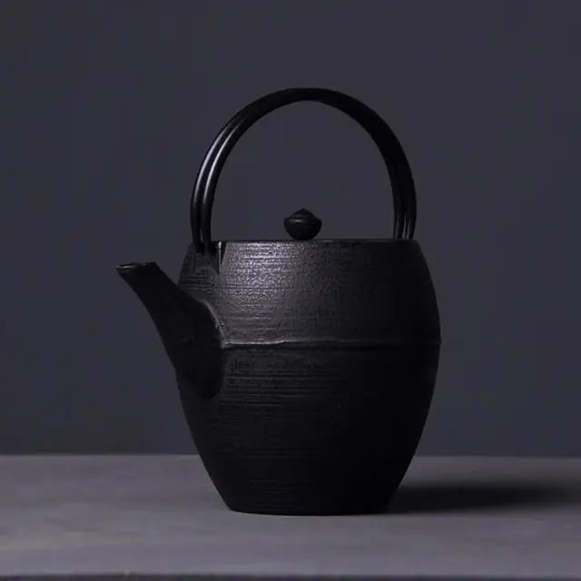Théière Japonaise En Fonte Noire – 500 Ml – Avec Tamis Intégré – Design Traditionnel & Élégant